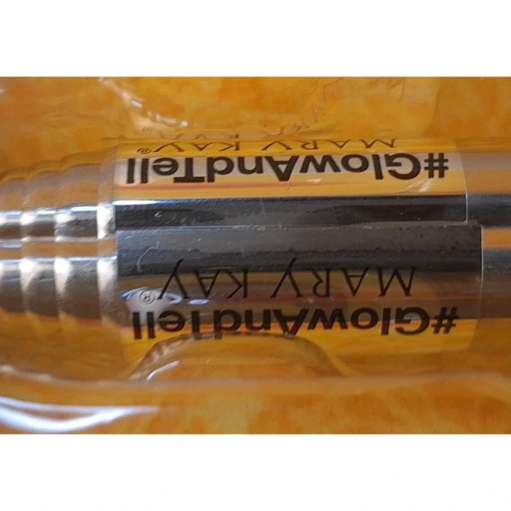 Mary Kay Glow‎ And Tell Selfie Stick 3ft Extendable Adjustable